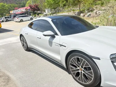 Porsche Taycan 2023, 45300 км, за 77330000 KRW - фото 4