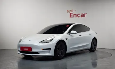 Tesla Model 3 · 2020 год