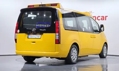 Hyundai Staria 2023, 37309 км, за 32300000 KRW