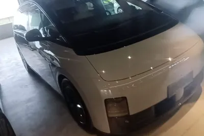 Li Auto MEGA 2025, 9700 км, за 498522.28 CNY - фото 3