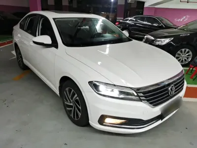 Volkswagen Lavida 2022, 68300 км, за 63300 CNY