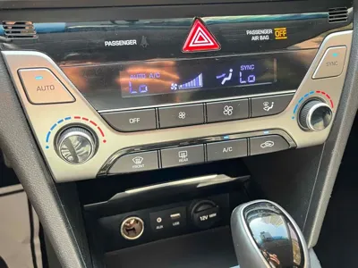 Hyundai Avante 2017, 130000 км, за 8900000 KRW - фото 17