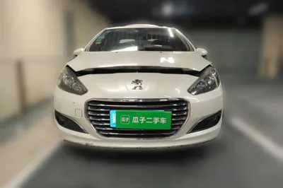 Peugeot 308 2014, 83699 км, за 22160 CNY