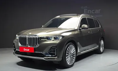 BMW X7 · 2022 год