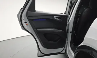 Audi Q4 e-tron 2023, 21838 км, за 44500000 KRW - фото 25