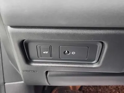 Land Rover Discovery Sport 2016, 65714 км, за 10500000 KRW - фото 18