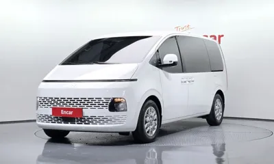 Hyundai Staria · 2025 год