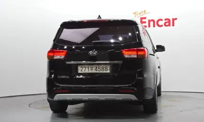 Kia Canival 2018, 160519 км, за 9900000 KRW - фото 4
