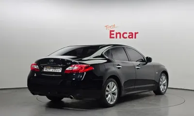 Infiniti M 2011, 135752 км, за 2800000 KRW - фото 2