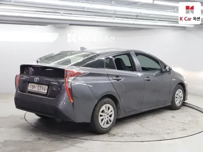 Toyota Prius 2017, 159000 км, за 9550000 KRW
