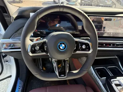 BMW i7 2026, 1050 км, за 109920000 KRW - фото 8