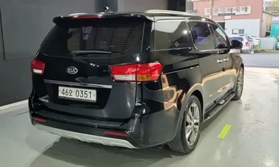 Kia Canival 2017, 141112 км, за 9900000 KRW - фото 2