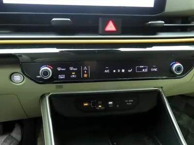 Kia Canival 2024, 36424 км, за 540000 KRW - фото 9
