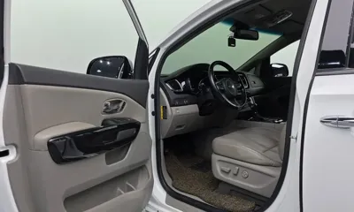 Kia Canival 2016, 166472 км, за 9950000 KRW - фото 10
