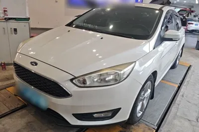 Ford Focus · 2015 год