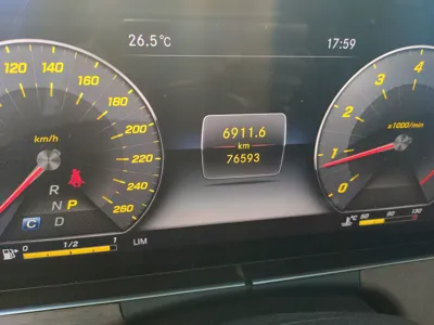 Mercedes-Benz E-Class 2020, 76500 км, за 210247.57 CNY - фото 13