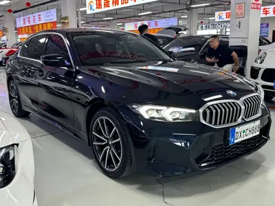 BMW 3 Series 2023, 21000 км, за 239800 CNY