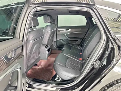 Audi A6L 2025, 27000 км, за 296900 CNY - фото 9