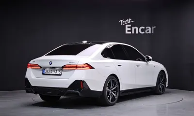 BMW 5-Series 2024, 63542 км, за 60990000 KRW