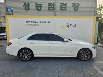 Mercedes-Benz E-Class 2021, 104465 км, за 32900000 KRW