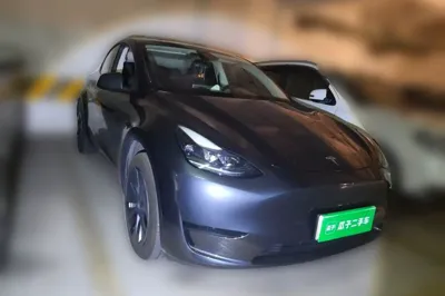 Tesla Model Y 2024, 23500 км, за 204668.37 CNY