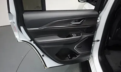 Jeep Cherokee 2023, 29500 км, за 40000000 KRW - фото 25