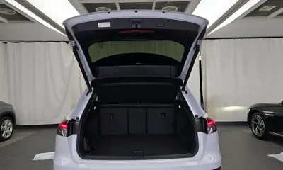 Audi Q4 e-tron 2025, 10881 км, за 49900000 KRW - фото 20