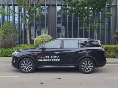 Hongqi Hongqi HS7 PHEV 2025, 5000 км, за 149800 CNY
