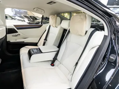 Lexus ES 2025, 11000 км, за 372600 CNY - фото 12