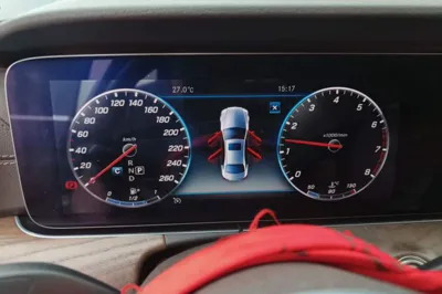 Mercedes-Benz E-Class 2019, 135100 км, за 182310.32 CNY - фото 12