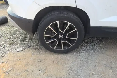 Skoda Karoq 2019, 59800 км, за 65083.76 CNY - фото 11