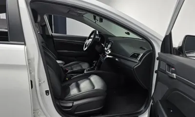 Hyundai Avante 2018, 99969 км, за 9800000 KRW - фото 11
