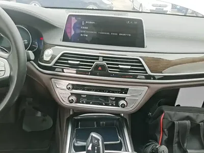 BMW 7 Series 2017, 174700 км, за 141600 CNY - фото 13