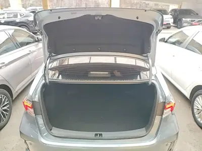 Toyota Corolla 2022, 98900 км, за 62800 CNY - фото 19