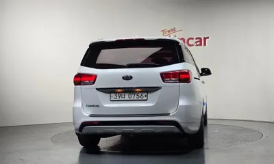 Kia Canival 2016, 142987 км, за 9900000 KRW