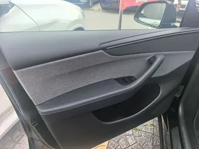 Tesla Model Y 2026, 300 км, за 245000 CNY - фото 6