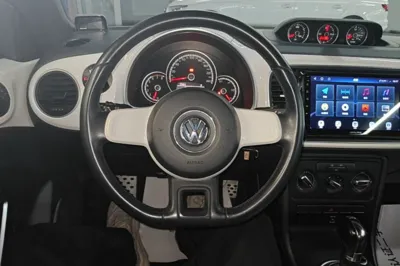 Volkswagen Beetle 2013, 83100 км, за 71727.54 CNY - фото 14