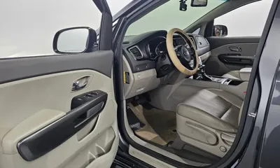 Kia Canival 2017, 201358 км, за 6700000 KRW - фото 10