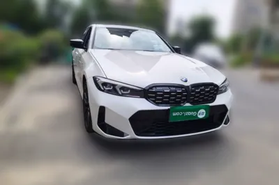BMW 3 Series 2024, 41700 км, за 186006.04 CNY