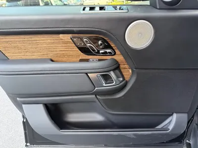 Land Rover Range Rover 2019, 83000 км, за 678000 CNY - фото 7