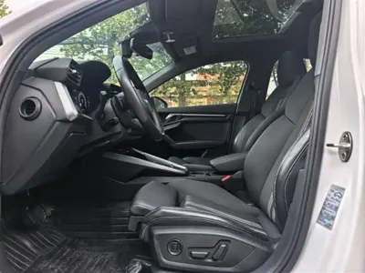 Audi A3 2022, 52000 км, за 109800 CNY