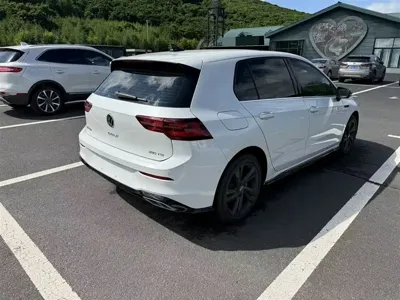 Volkswagen Golf 2023, 45000 км, за 125800 CNY - фото 4
