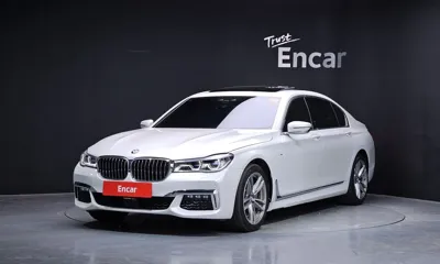 BMW 7-Series · 2017 год