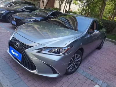 Lexus ES · 2024 год