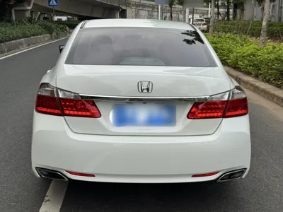 Honda Accord 2015, 134600 км, за 67422.26 CNY - фото 7