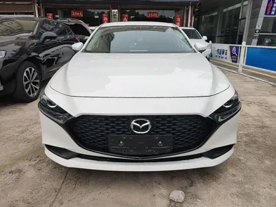 Mazda Mazda 3 Axela 2020, 86800 км, за 67163.94 CNY