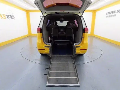 Kia Canival · 2016 год