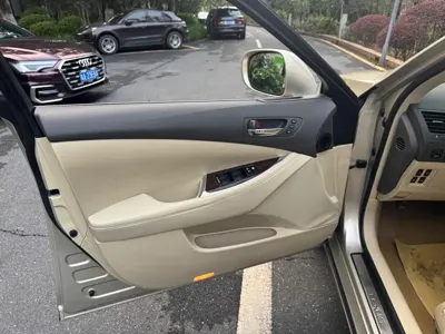 Lexus ES 2011, 130000 км, за 43800 CNY - фото 8