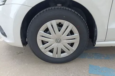 Volkswagen Polo 2016, 48900 км, за 37148.98 CNY - фото 15