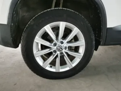 Volkswagen Tiguan 2016, 127200 км, за 52795.1 CNY - фото 10